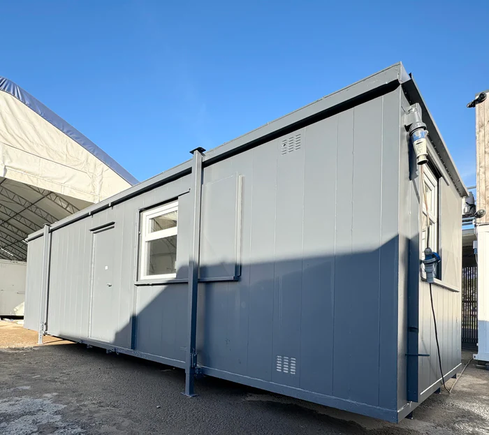 32x10ft Open Plan Canteen Office for Sale