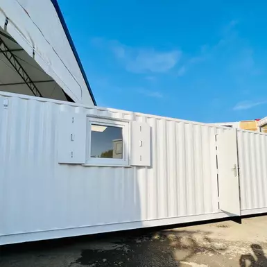 40x8Ft Converted Shipping Container And Open Plan Office For Sale